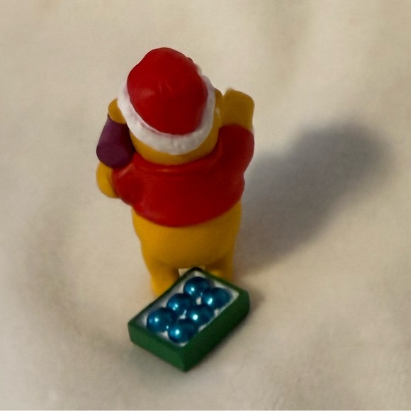 Christmas at Pooh's House Merry Miniature Figurines - Picture 9 of 16